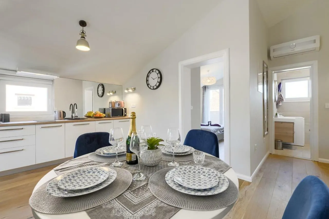 Exclusive Apartments Withlove زادار 0*,