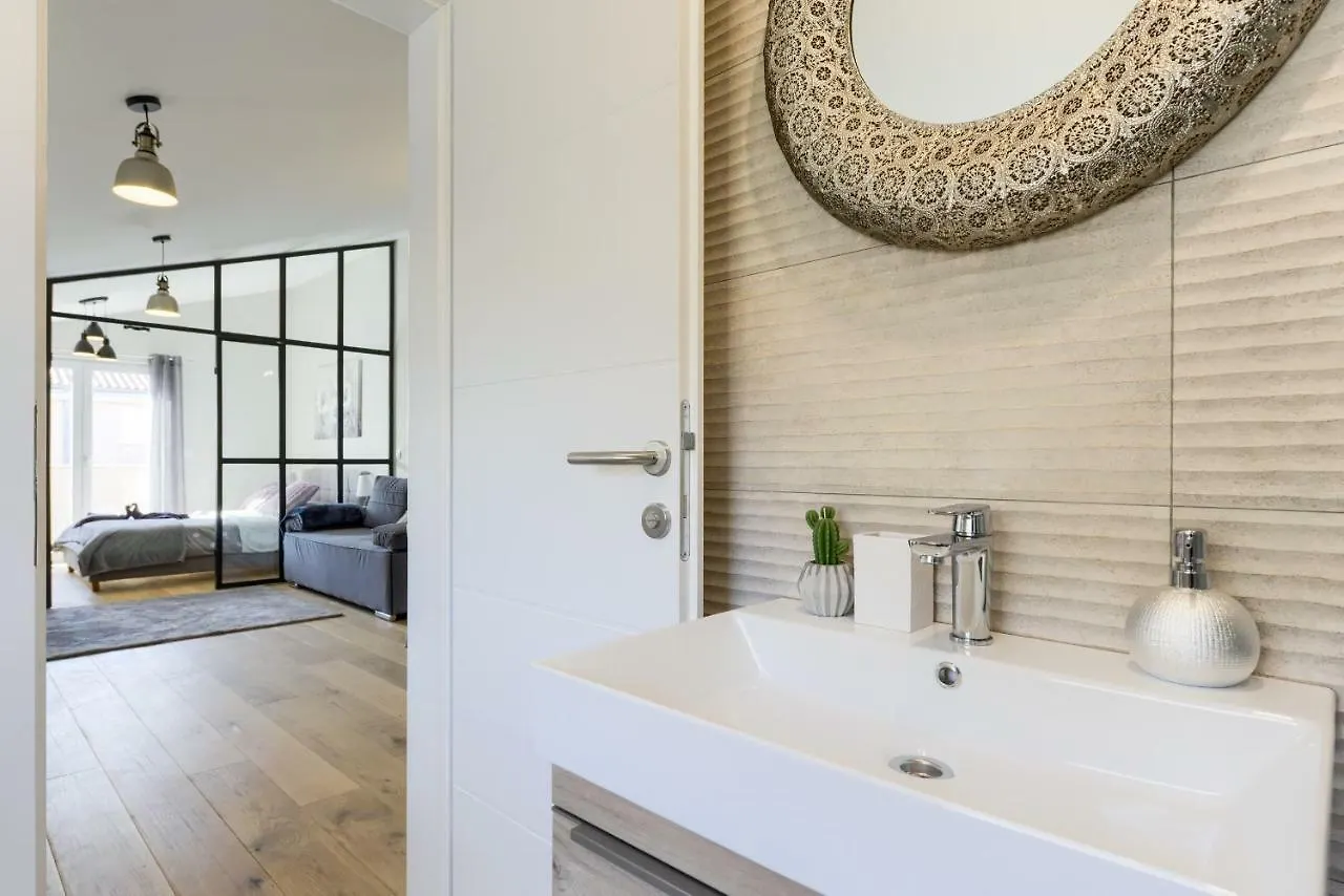 Exclusive Apartments Withlove زادار